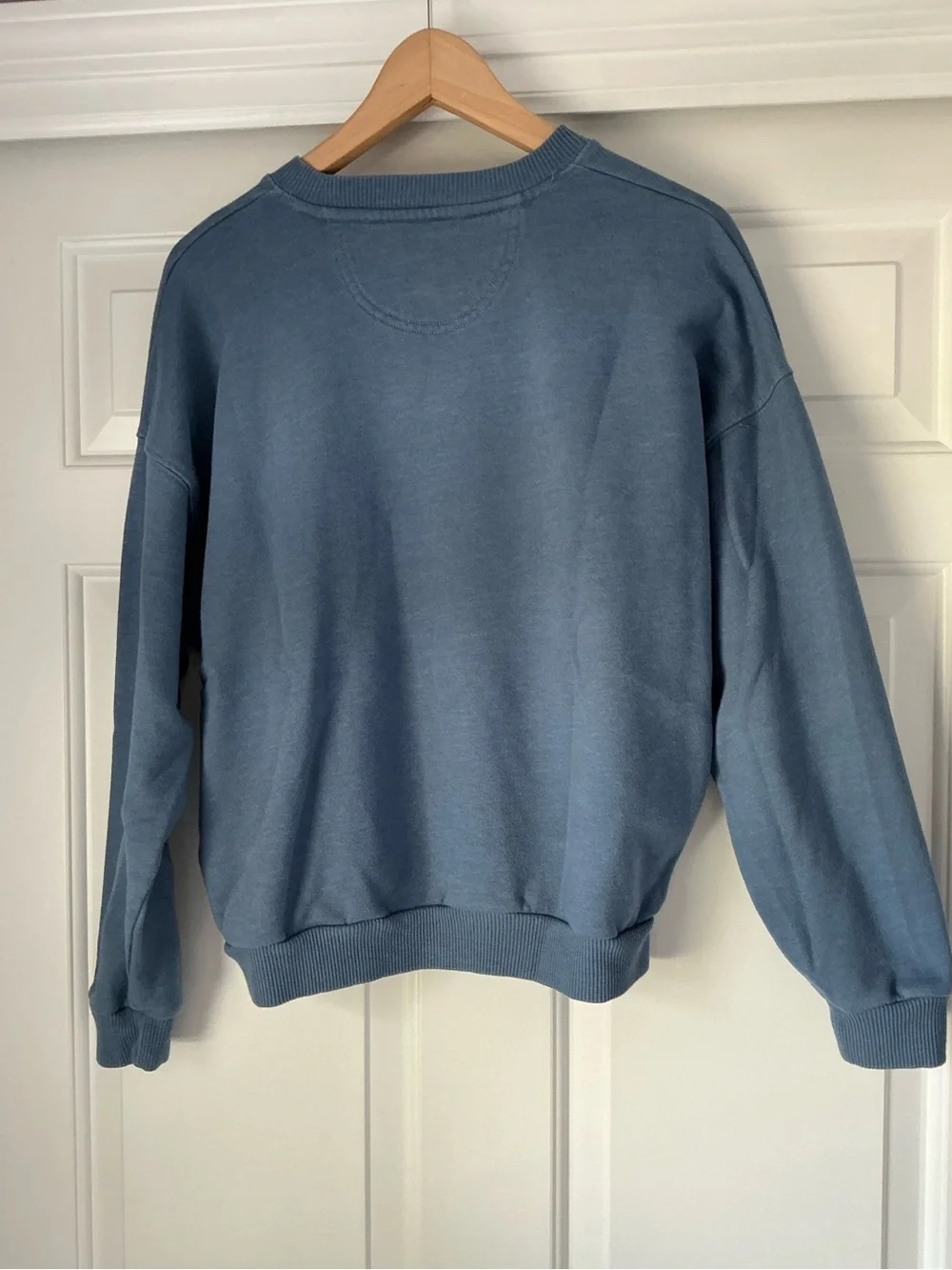 American Eagle Outfitters Dusty Blue Skeleton & Floral Crewneck Sweatshirt M - Picture 2 of 11